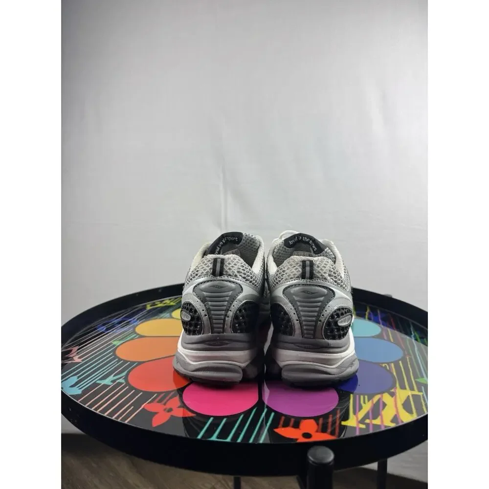 Saucony ProGrid Triumph 4 Mesh Lace-Up Low Top Sneakers Grey/Silver S70704-10